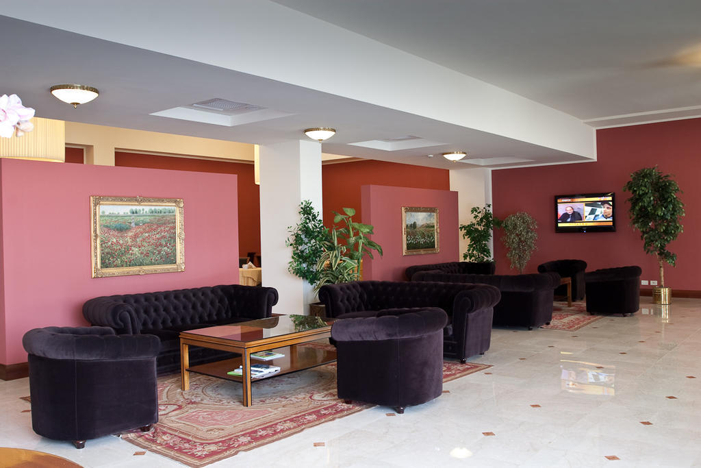 Hotel Maxim Anzola dell'Emilia Buitenkant foto