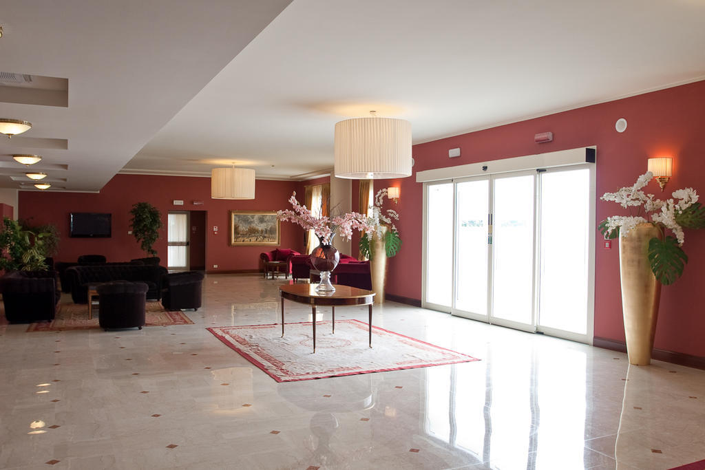 Hotel Maxim Anzola dell'Emilia Buitenkant foto