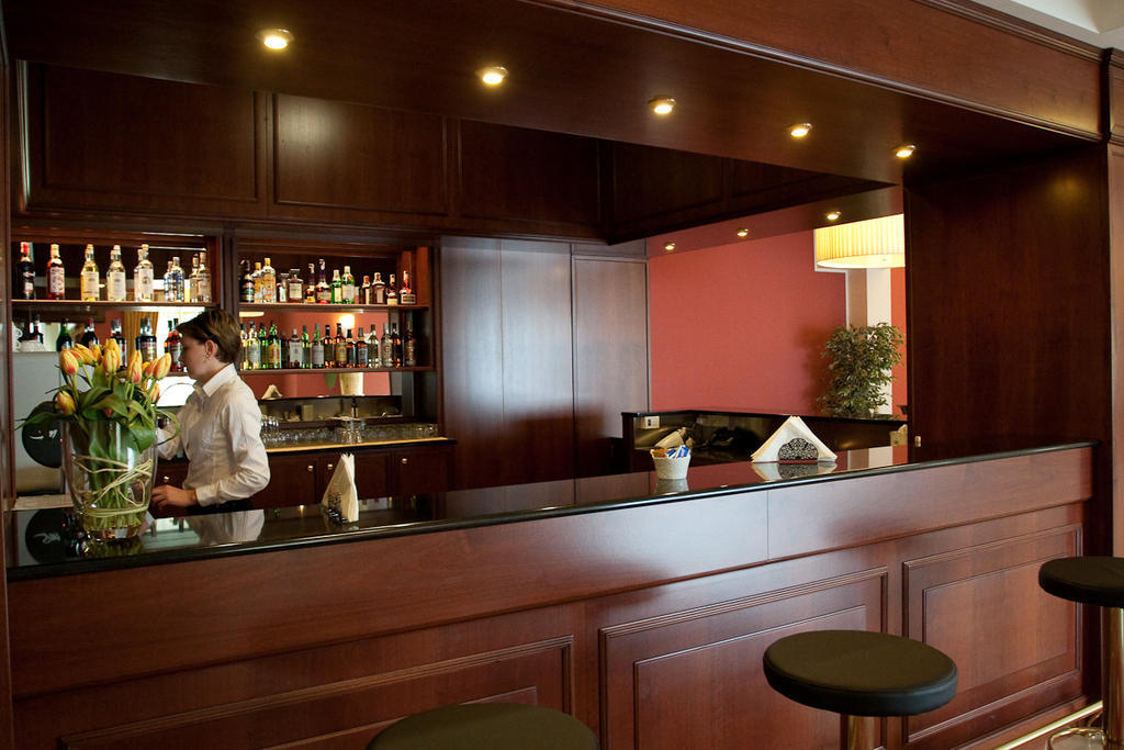 Hotel Maxim Anzola dell'Emilia Buitenkant foto
